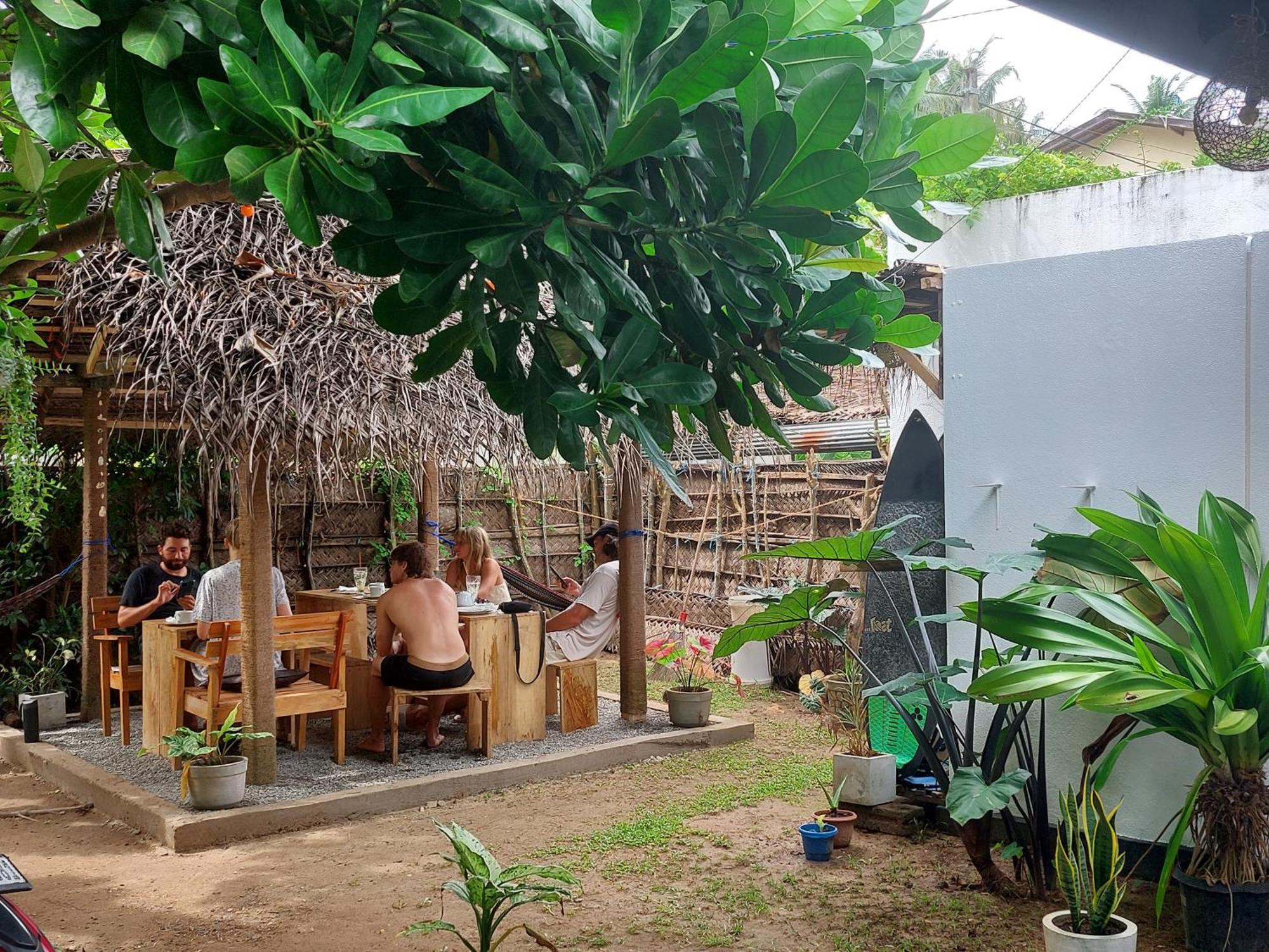 Cosynsurf Bed & Breakfast Matara Exterior foto